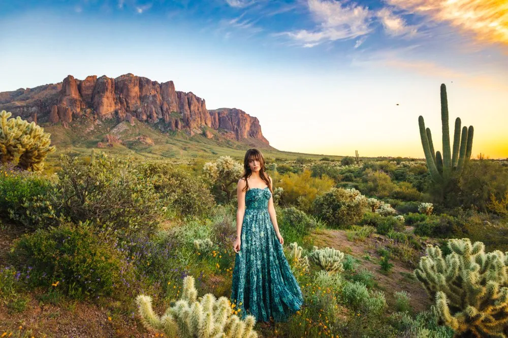 When to Book Senior Photos in Gilbert, AZ and the East Valley: Best Months + Desert Sunset Tips